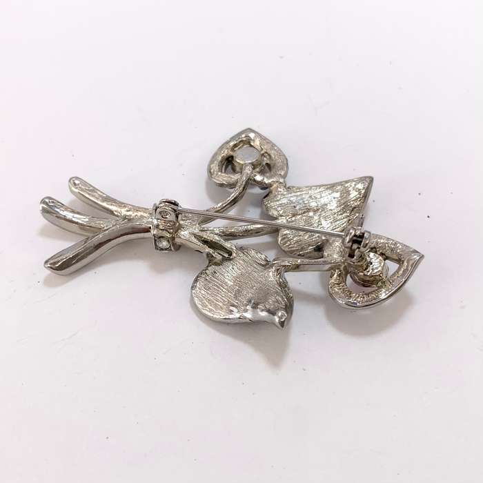 Brooch - Flower Bouquet With Blue, Pink and White Stones. Silver Colour #ML1126 R295.00 | Dimensi...