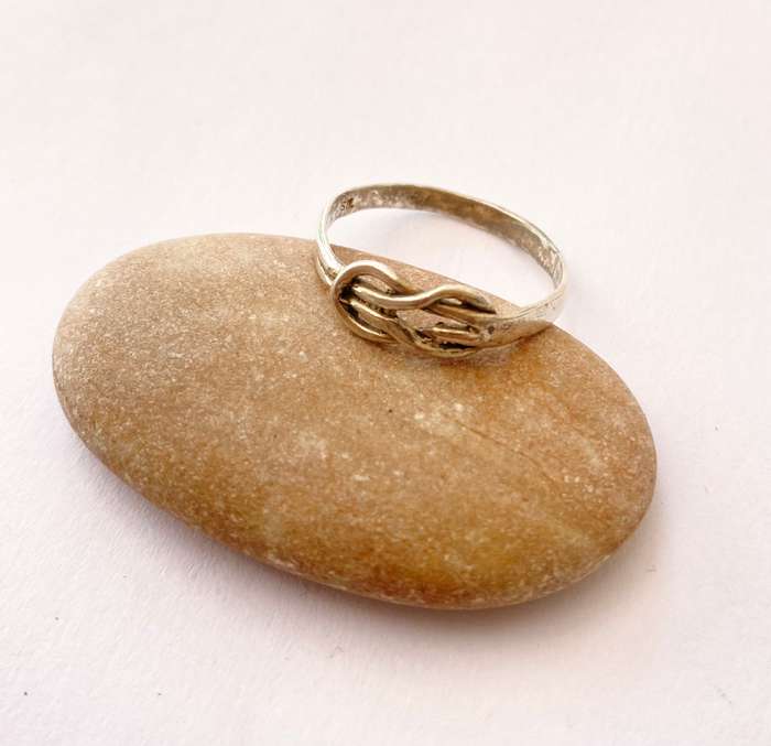 Ring - Silver Band With Reef Knot Design #ML1441