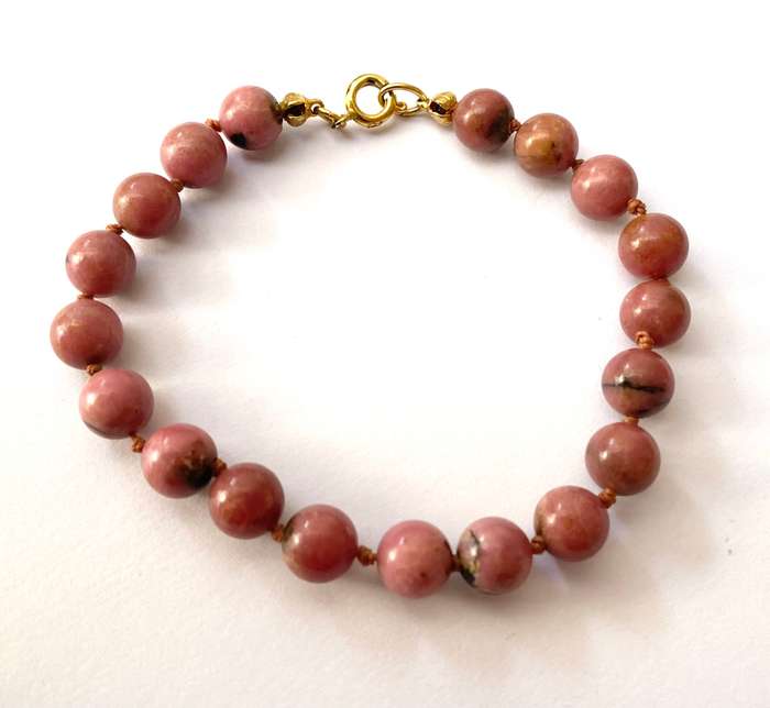 Bracelet - Dusty Pink Coloured Semi-precious stones On Thin Rope. Gold Colour Clasp #ML1609