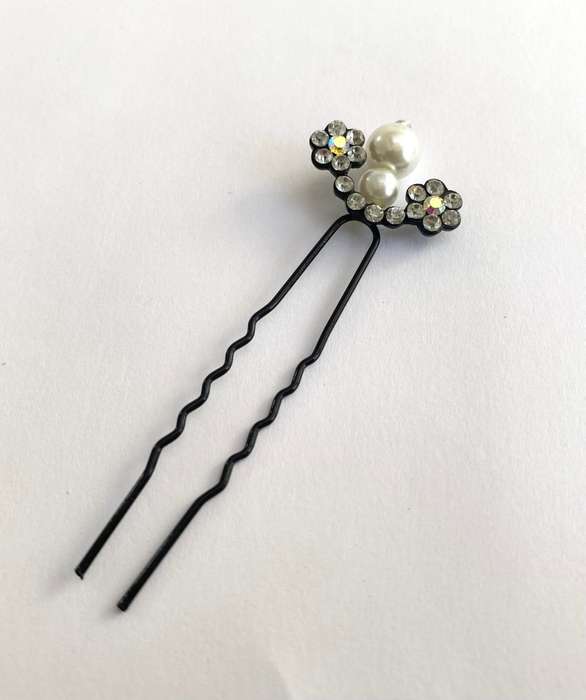 Set - Black Beaded Dragonfly Brooch With Clear Stones and Hair Pin With Flower Diamante and Pearl...