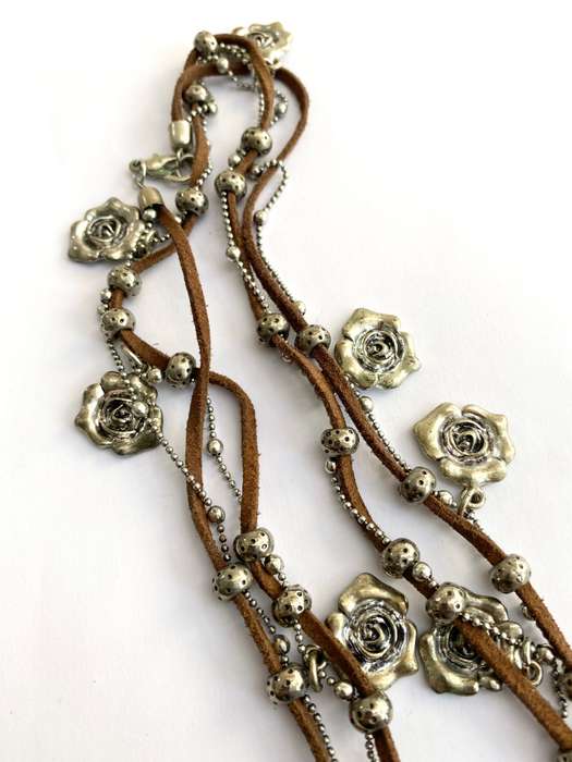 Necklace - Leather Tong and Silver Colour Chain With Pretty Silver Flowers Hanging Off Chain #ML1706