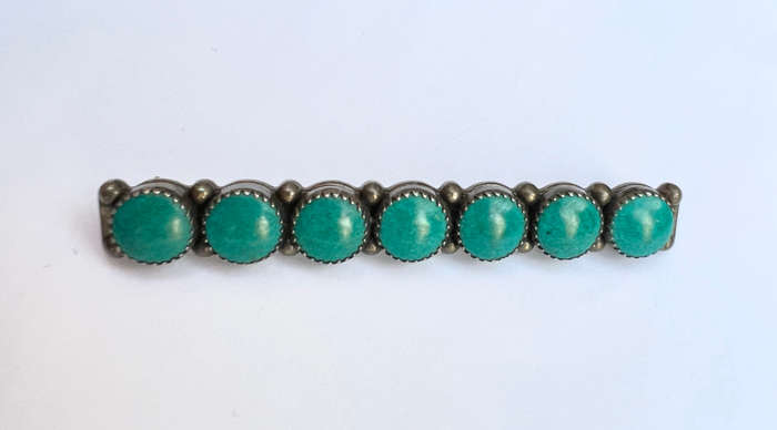 Brooch - Line Brooch with 7 Crysocollo Stones with a Smooth Finish and Set in Sterling Silver ML1715
