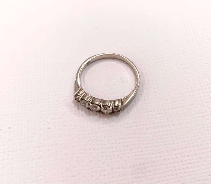 Ring - Band With Round Diamante Stones In Line. 925 Silver ML1052