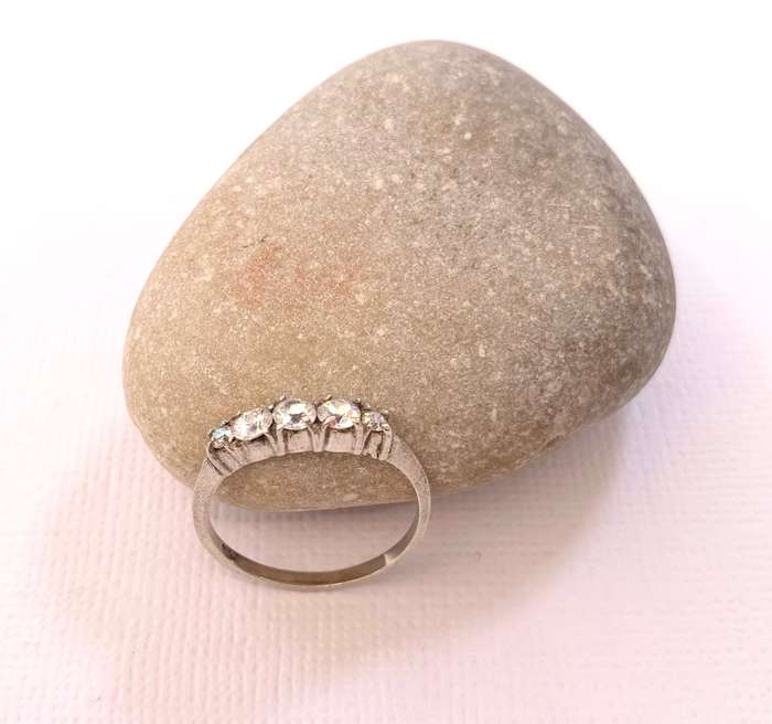 Ring - Band With Round Diamante Stones In Line. 925 Silver ML1052