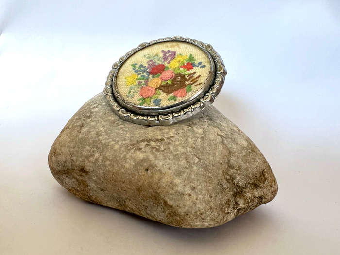 Brooch - Vintage Embroided Design. Light Weight Metal Frame ML1755