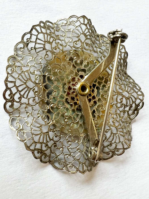 Brooch- Dainty Filigree Silver Tone Design with Mother of Pearl Centre ML1762