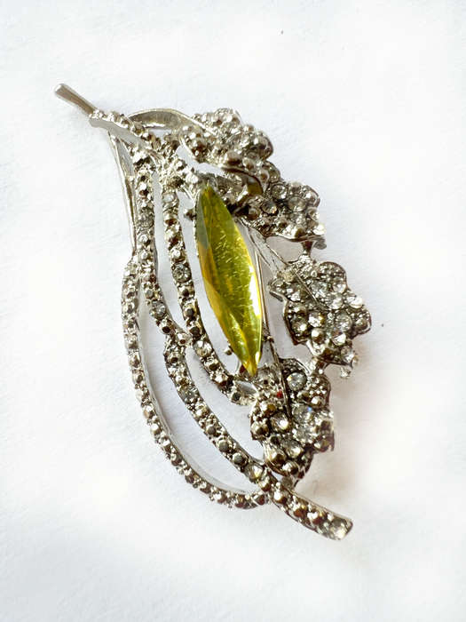 Brooch - Silver Tone Filigree Leaf Design with Smaller Leaves and Long Citrine Colour Stone in Ce...