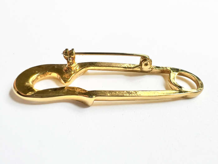 Brooch - 1980's Retro Gold Tone Safety Pin Design with Diamantes on the top end ML1784