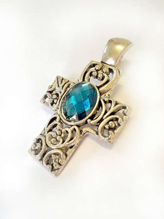Pendant - Swirl Patterned Silver Tone Cross with Large Blue Centre Stone ML146
