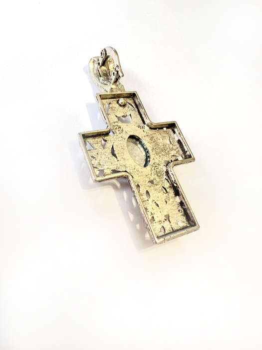 Pendant - Swirl Patterned Silver Tone Cross with Large Blue Centre Stone ML146
