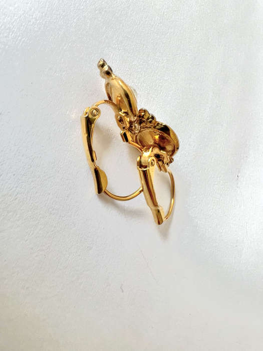 Earrings - For Pierced Ears. Drop earrings with Gold Circle with White Stone in Centre ML1813