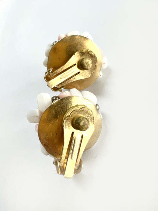 Earrings - Vintage Clip Ons. Coral/ White Colour. Chips in a Cluster ML1885