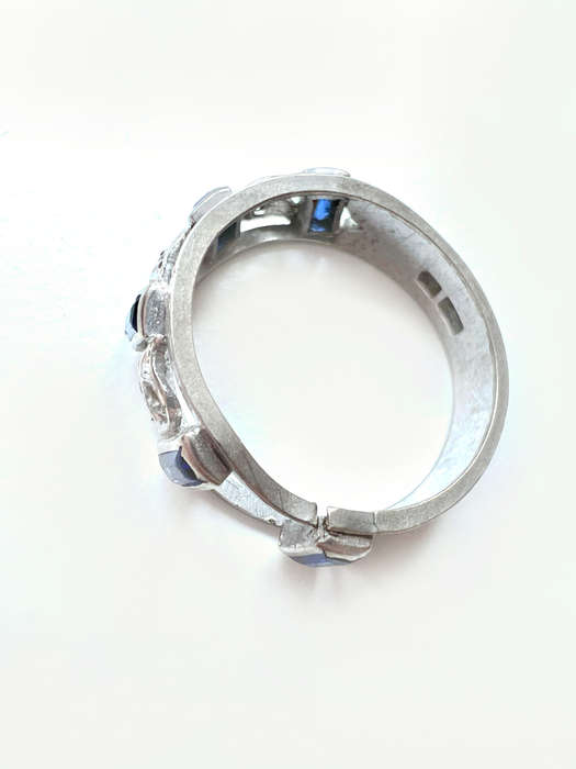Ring - Vintage 925 Silver with Blue Rectangle and Hollow Floral Pattern ML1912