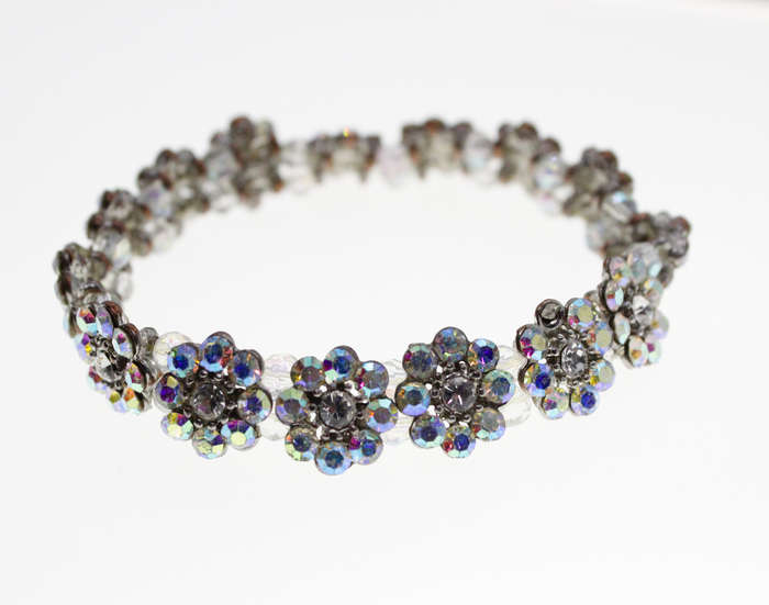Bracelet - Vintage Silver Tone Diamante Flower Design Bracelet - ML2305