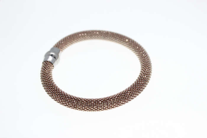 Bracelet - Fashion Gold Tone, Magnetic Mesh Design Bracelet - ML2341