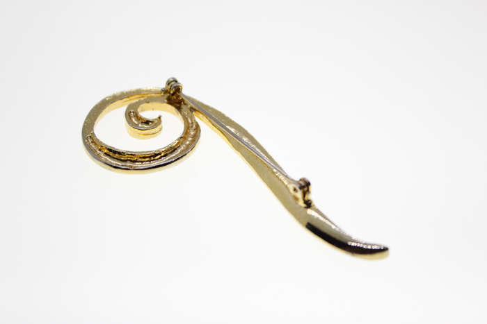 Brooch - Vintage Gold Tone Spiral Brooch - ML2436