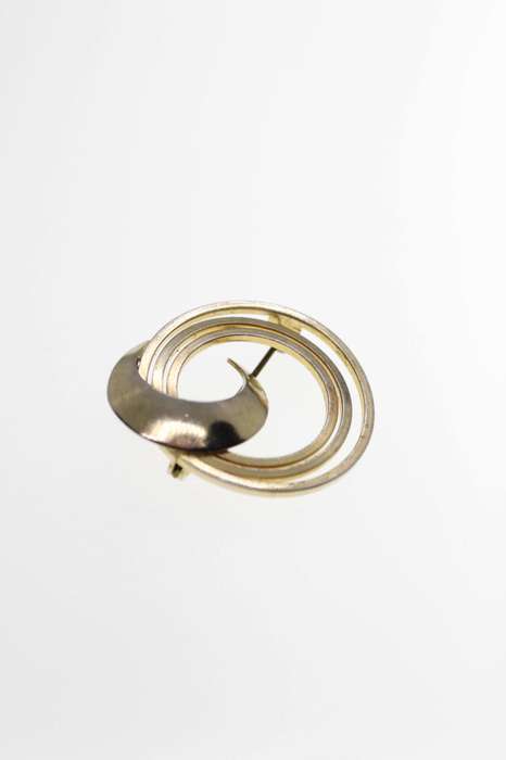Brooch - Vintage Swirl Design Gold Tone Brooch - ML2485
