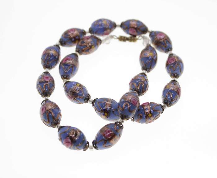 Necklace - Vintage Venetian Wedding Cake Beads with Gold Tone Screw Clasp - ML2492