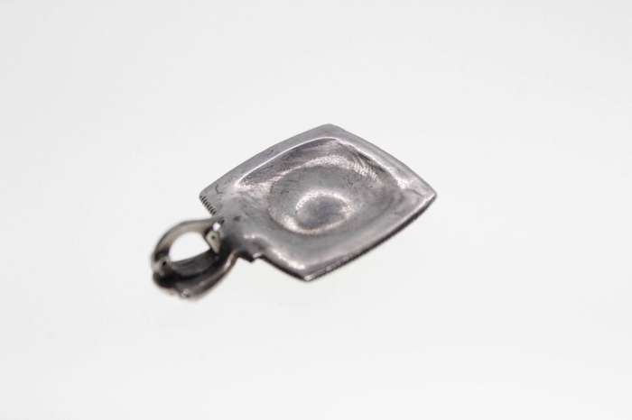 Pendant -  Vintage Silver Tone with Marcasite Design with Pink Stone in Centre - ML2498