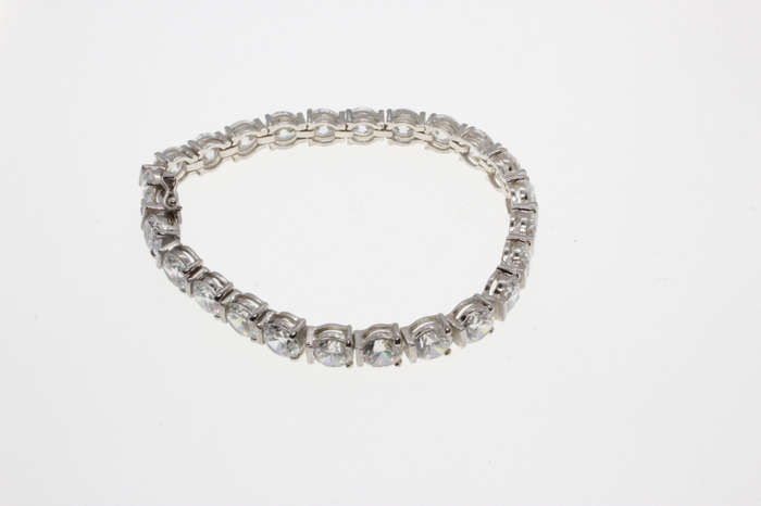 Bracelet - Fashion 925 Silver Bracelet with Arranged Sparkling Clear Stones - ML2636