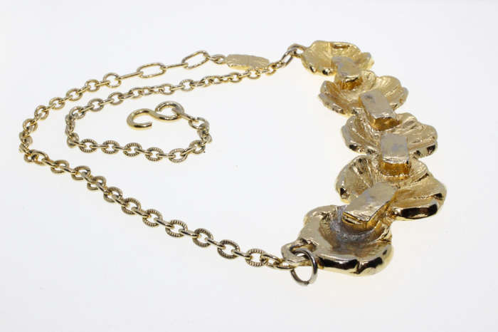 Necklace -  Gold Tone Pansy Style Choker. Diamante Centres with White Enamel - ML2671