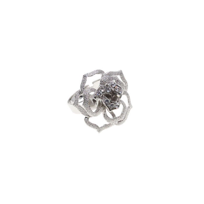 Ring - Silver Tone Flower Parve Design with Diamantes Expandable Cocktail Ring - ML2729