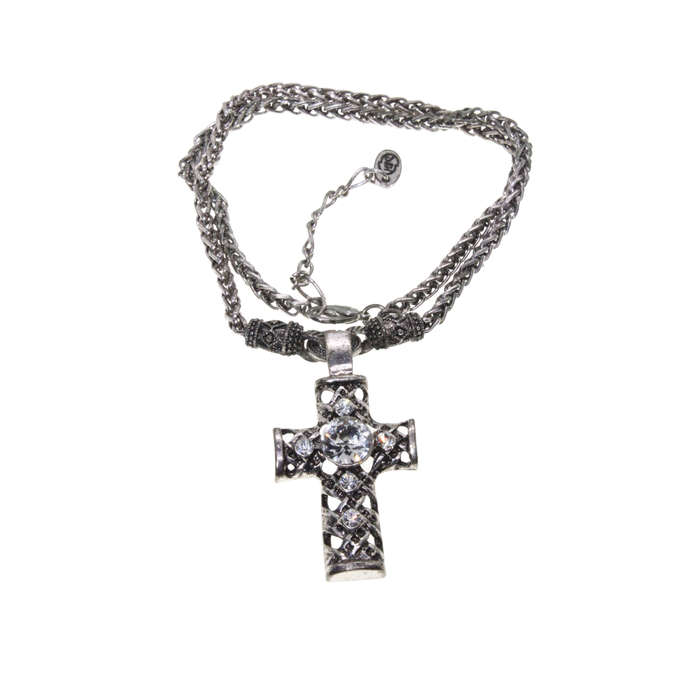 Necklace - Silver Tone Ornate Cross Pendant. Large Centre Clear Stone & Diamantes. Chain - ML2806