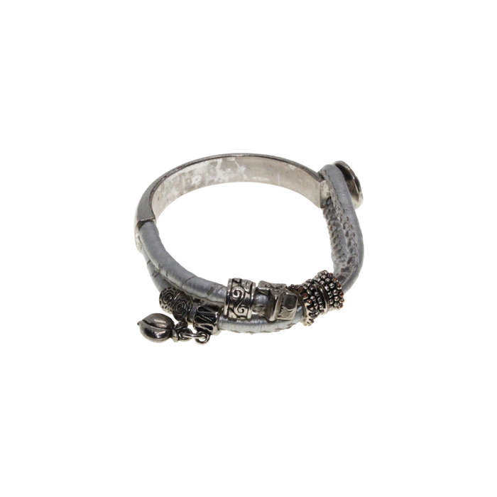 Bracelet - Metal Silver Faux Leather with silver button latch .  Silver Beads - ML2853