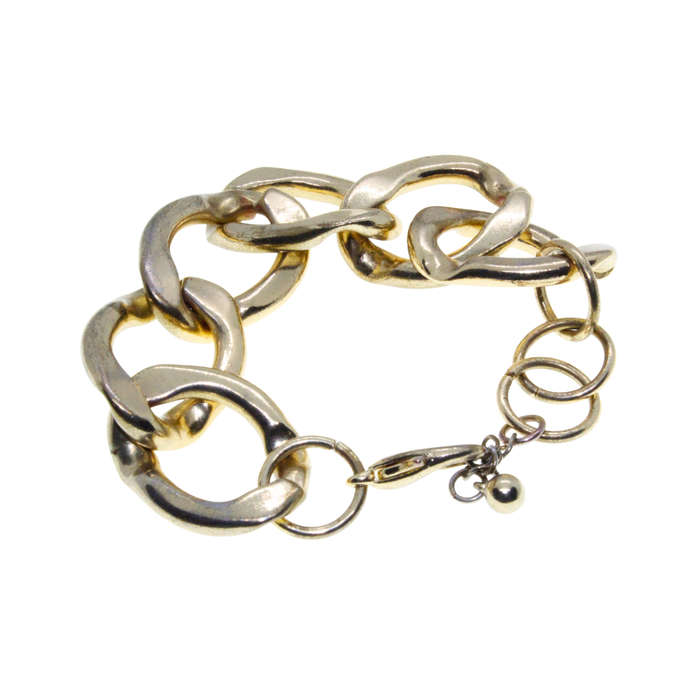 Bracelet - Gold Tone Chunky Link Style Bracelet. Large Clasp - ML3009