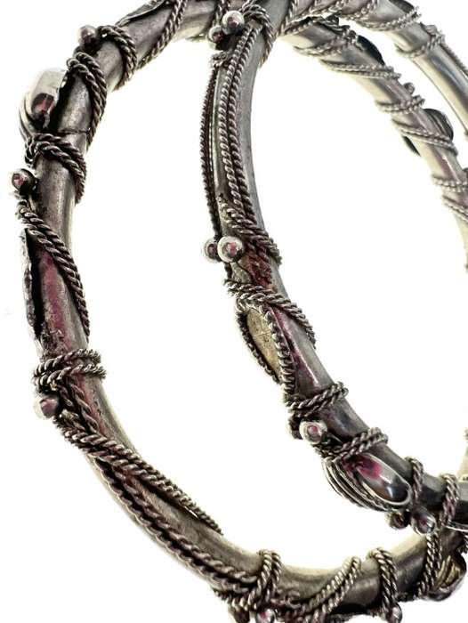 Bangle - 2 x Vintage Heavy Silver Tone Detailed Bangles. Filigree Design - ML2038