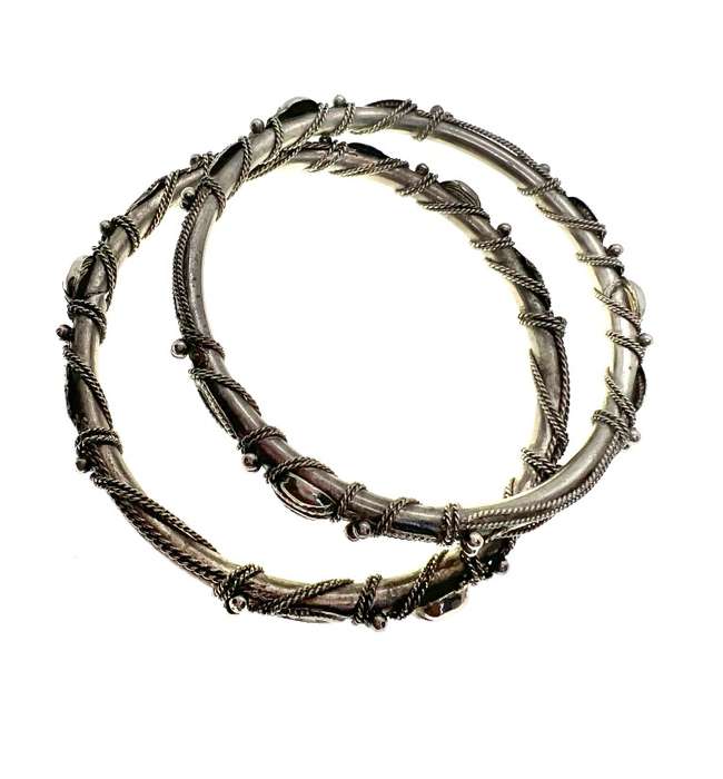 Bangle - 2 x Vintage Heavy Silver Tone Detailed Bangles. Filigree Design - ML2038