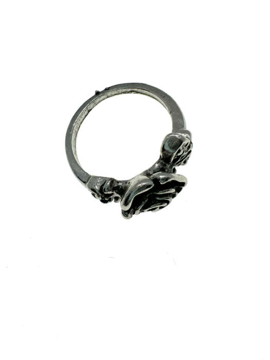 Ring - Vintage Silver Tone Rose Ring with Leaves on the Side - ML2227