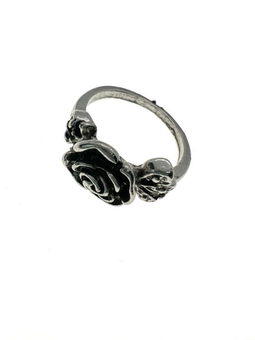 Ring - Vintage Silver Tone Rose Ring with Leaves on the Side - ML2227