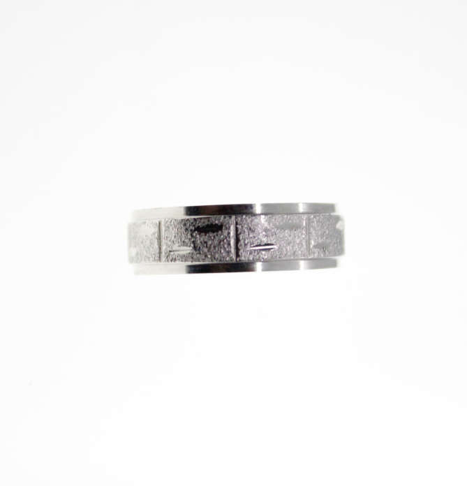 Ring - Vintage Silver Tone Mens Ring with Textured Sandblast Design - ML2288
