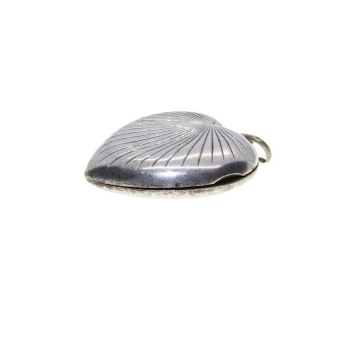 Pendant  - Silver stamped Heart Locket +-1940/50 era. Lines engraved on front of Heart - ML3328
