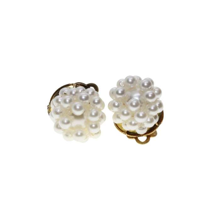 Earrings - Gold Tone Vintage Faux Pearl Cluster Earrings. Clip Ons - ML3339