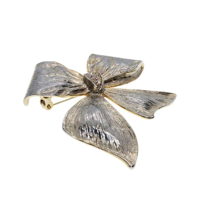 Brooch - Silver & Gold Tone Bow Design. Diamantes in Centre - ML3351