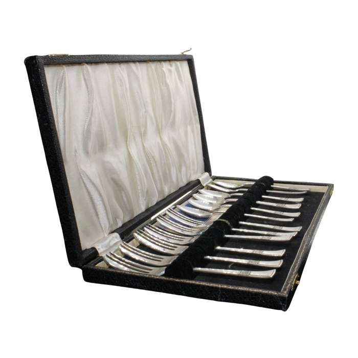 Spoons -Angora Silver Plated  6 Coffee 6 Cake Forks. Made in England. In original Box - ML3429