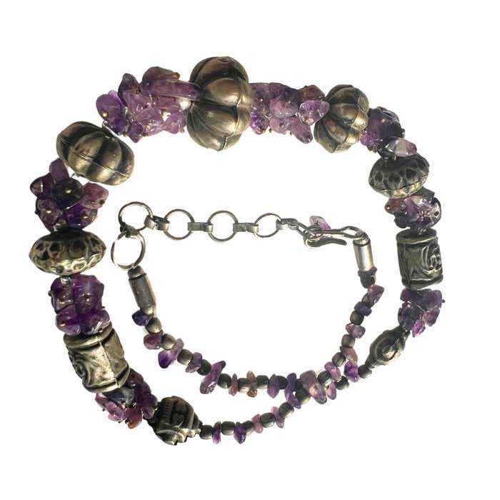 Necklace - Vintage Silver Tone Chunky mixed style Metal Beads Lilac Colour Beads inbetween - ML3572