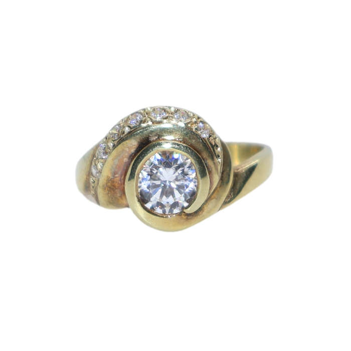 Ring - Silver Gilt ladies shell shape . large clear stone in centre and clear stones - ML3633