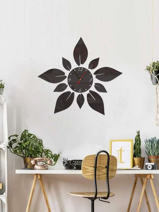 Flower Shaped Wall Clock - 1set