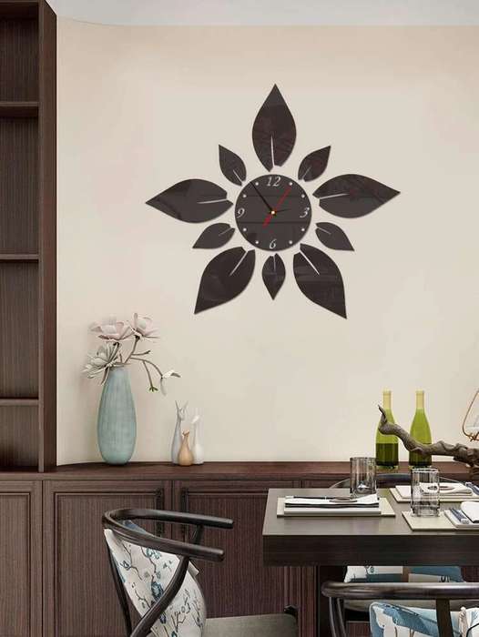 Flower Shaped Wall Clock - 1set