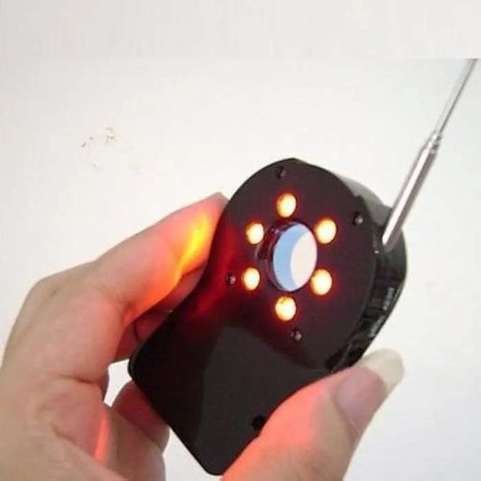 Signal Detector - Spy Bug Detector &amp; Laser Camera Lens Finder - CC-309