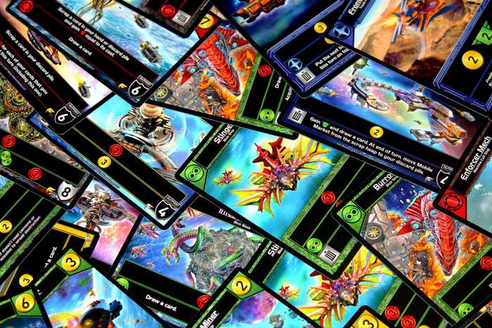 Star Realms: Frontiers (New) - Wise Wizard Games 500G