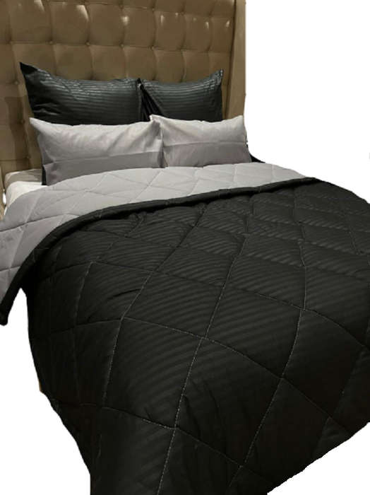 SMTE 12 - 5 Piece Reversible Comforter set - Double with keychain