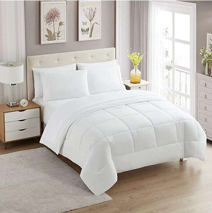 SMTE 5 Piece Luxury Breathable Comforters Set - Queen - White with keychain