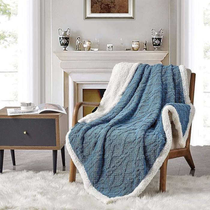 SMTE Wool Geometric Winter Queen Blanket - Blue with keychain
