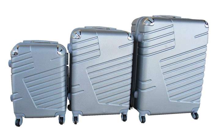 SMTE 3 Piece Luggage Set - Silver with keychain