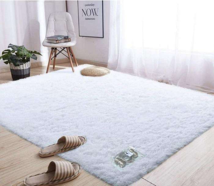 SMTE New Large Premium Heavy Duty Fluffy Carpet/Rug & Complementary SMTE Tieback - White with key...
