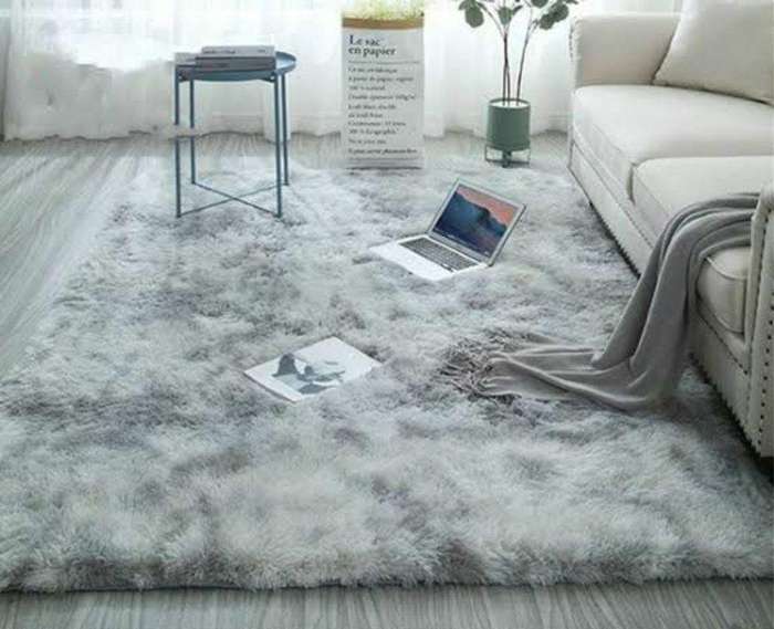 SMTE Dream World Large Premium Fluffy Carpet/Rug - 200 x 150 cm - Silver with keychain